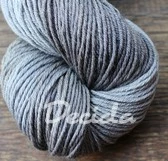 "Šedá tmavá"  Merino/hedvábí 4mm 