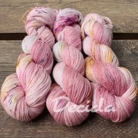 "Lucrecia" - 80%merino/20%bambus NOVINKA