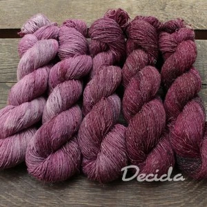 "Purple Fade" -  500g Single 90% Merino/10% Len 366m