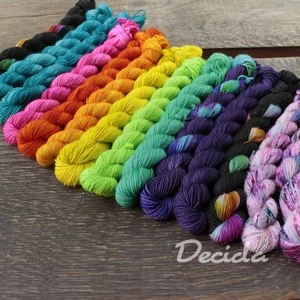 "Crazy party" Adventní kalendář 24x20g fingering SINGLE
