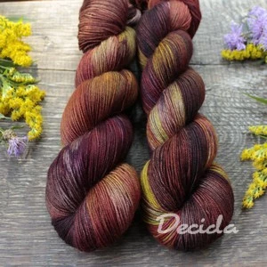 "Hojas" 100g -  70%merino 10%nylon 20% yak
