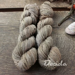 "White coffee" Donegal DK -  85% merino a 15% donegal nopky