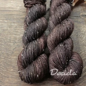 "Dark chocolate" Donegal DK -  85% merino a 15% donegal nopky