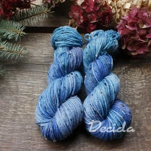 "Blue sky" - merino a Donegal neps ARAN 166m/100g