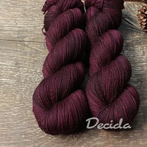 "Hot Burgundy" - EXTRA Merino sw/polyamid 365m/100g