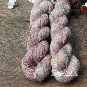 "Sari" merino/hedvábí 70/30 400m jednonitka