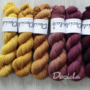"Gold Burgundy" - fade set 500g extra MERINO se sw 4mm