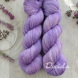 "Violet" - 80% merino 10% kašmír 10% nylon 365m/100g