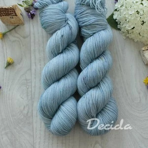 "Nubes de sueño" - 80% merino 10% kašmír 10% nylon 365m/100g