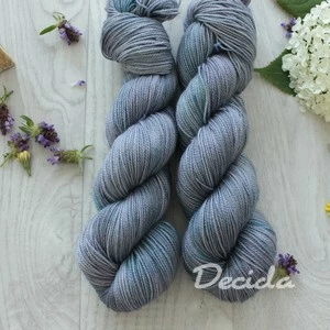 "Nubes oscuras" - 80% merino 10% kašmír 10% nylon 365m/100g