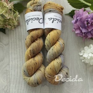 "Amber" - merino a Donegal neps 400m