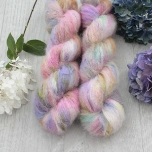 "Cosmic cat" - 74% baby Suri alpaka 26% hedvábí 300m/50g NOVINKA