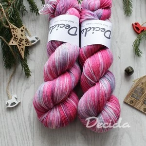 "Pink Holly" - EXTRA Merino sw/polyamid 365m/100g