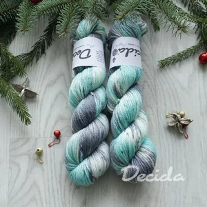 "Snowie" Aran merino sw 166m/100g