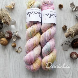 "Avidad" -  85% merino sw a 15% donegal nopky barevné