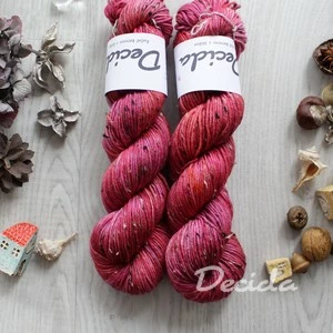 "Crimson" Donegal DK - 85% merino a 15% donegal nopky 212m