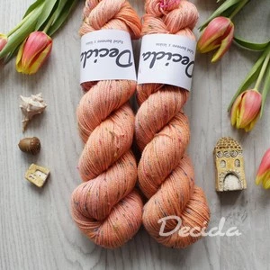 "Lososová" - 85% merino sw a 15% donegal nopky barevné