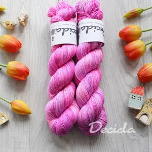 "Hot Pink" - 70%merino/10%kašmír/20%hedvábí 400m