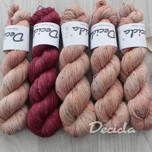"Set 57" 85% Merino sw 15% donegal nopky (cena za 100g)