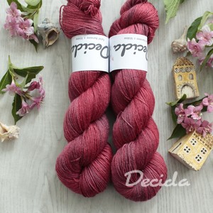 "Love Life" -  80% Merino Easywash/20% Len 400m/100g