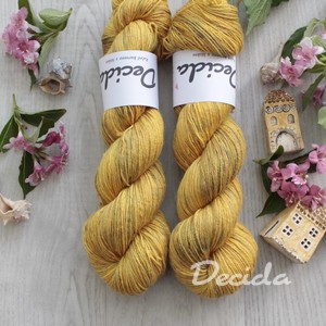 "Soma" -  80% Merino Easywash/20% Len 400m/100g