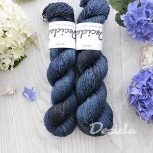 "Blue Night" 80% merino 20% hedvábí 360m