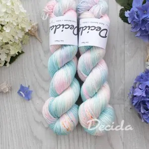 "Les Fleurs" 80% merino 20% hedvábí 360m
