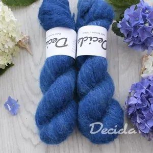 "Královská" - 42% baby alpaka 13% merino 10 % yak 35% hedvábí 50g