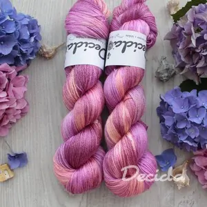"Scarlet" Merino/tencel 333m