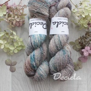 "Mount" - merino sw Boucle 450m/100g