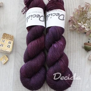 "Burgundy" Merino sw/Nylon/Zlatá nitka 400m