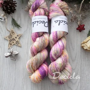 "Fuchsia dream" - merino a Donegal neps 400m