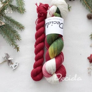 "Vánoční girlanda Red" - 120g Merino sw/Nylon/Zlatá stellina 400m