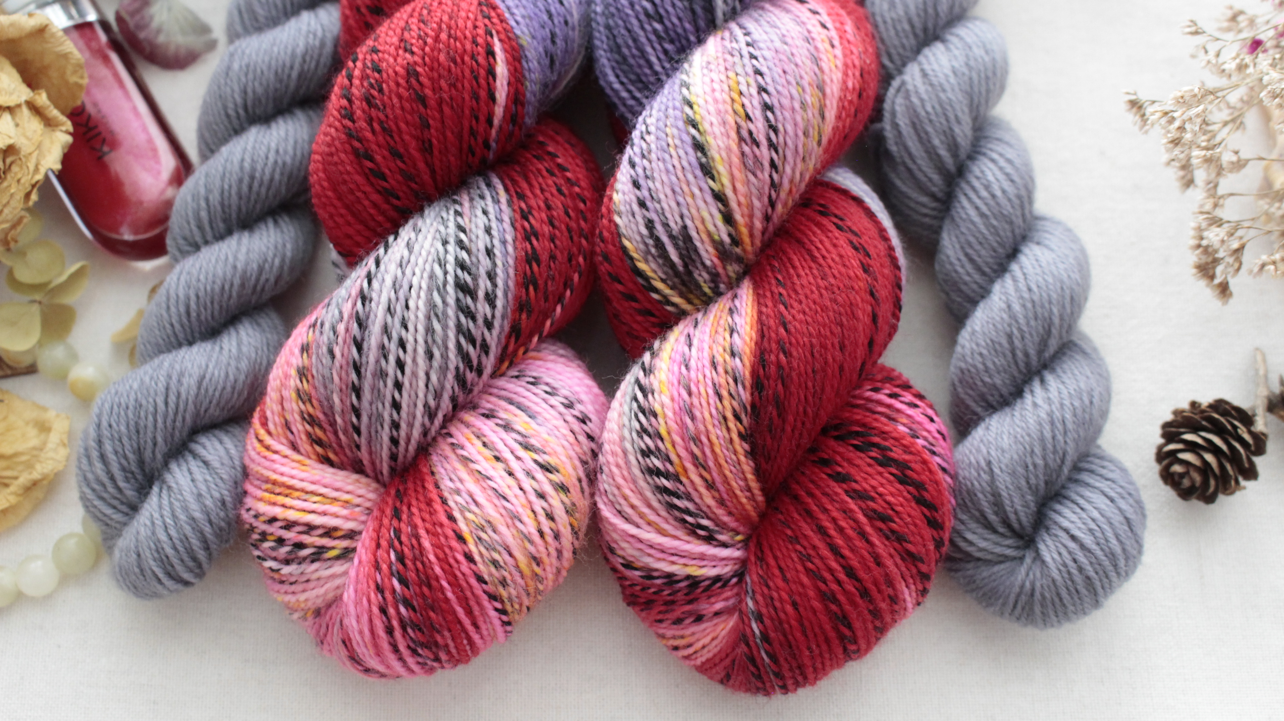 "Hot Valentine - Šedá" - ZEBRA Merino sw/nylon 365m - set 120g PŘEDOBJEDNÁVKA