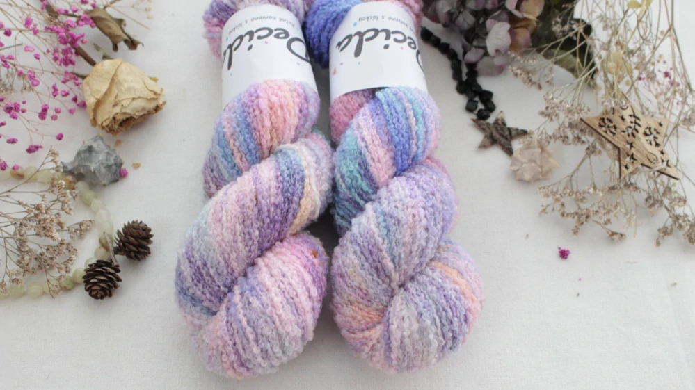 "Verum" - merino sw Boucle 220m/100g
