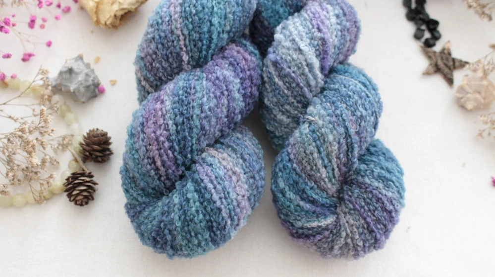 "Veleno" - merino sw Boucle 220m/100g