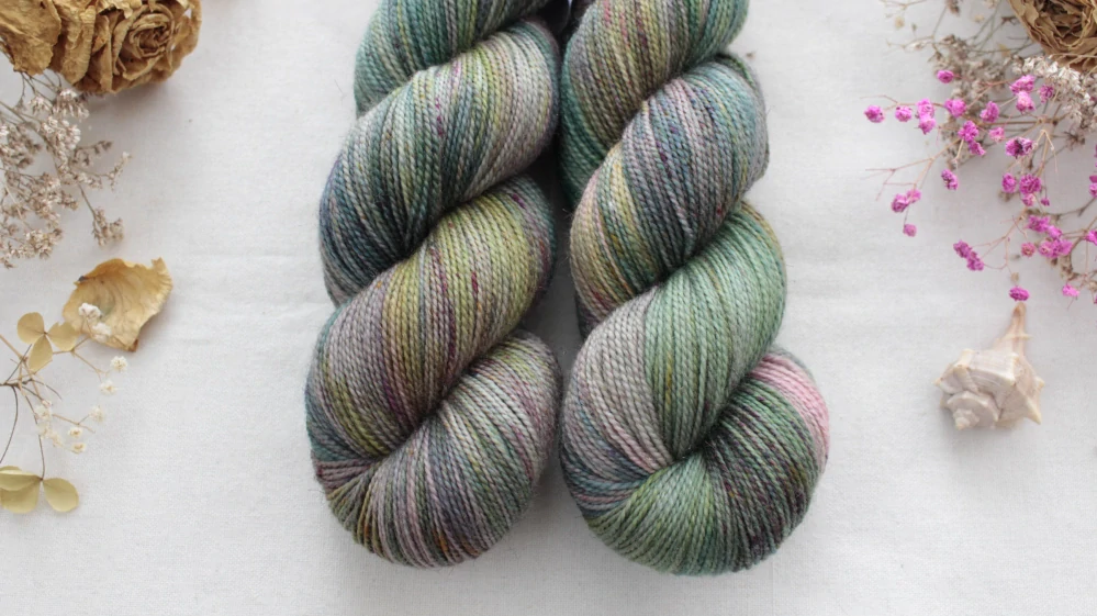 "Yesil" - merino sw/nylon/Bronze stellina 400m