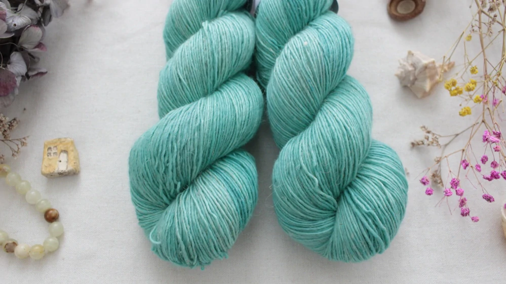 "Aquamarine" -  Single 90% Merino sw/10% Len 366m