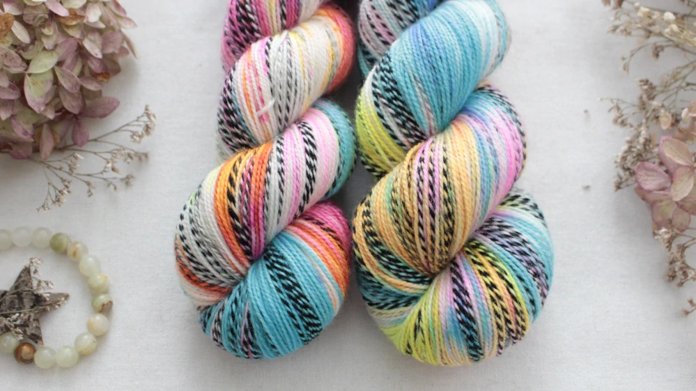 "Neon balm 6" - ZEBRA Merino sw/nylon 365m