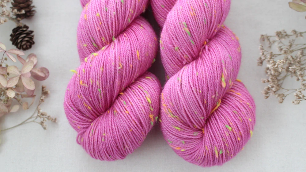 "Amur" - merino a Donegal neps 400m