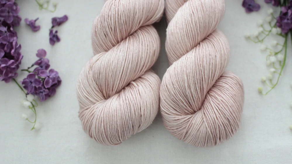 "Rosesita 2" 80% merino 20% hedvábí 400m