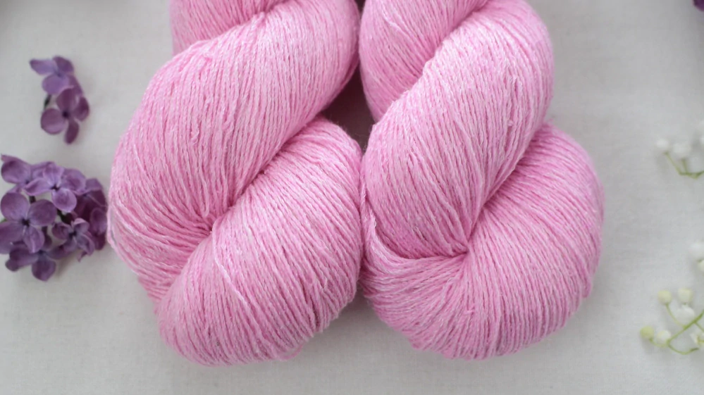 "Soft pink" - 52% buretové hedvábí 48% tencel 500m/100g
