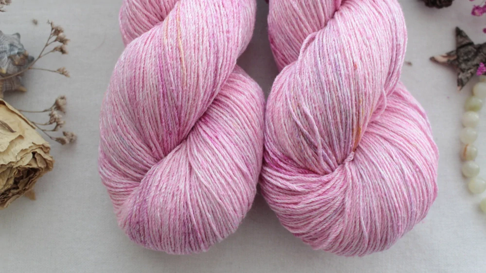 "Popo" - 53% bambusová viskóza 47% buretové hedvábí 460m/100g