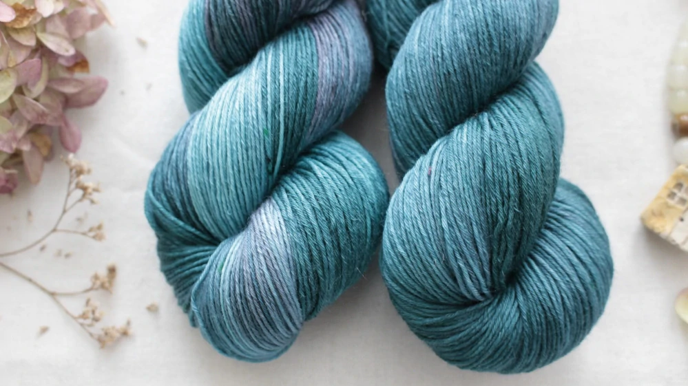 "Yehon" 80% merino 20% hedvábí 400m 