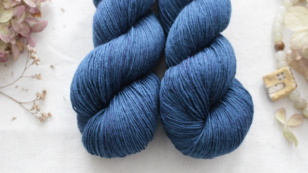 "Blu blu" 80% merino 20% hedvábí 400m