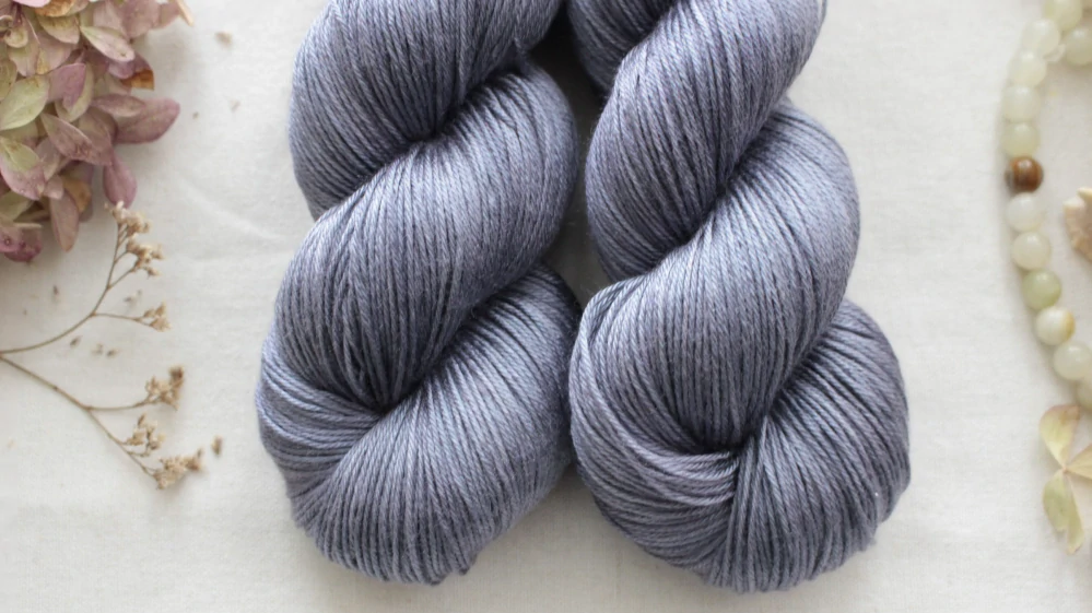 "Iiorin" 100% pravé hedvábí 400m