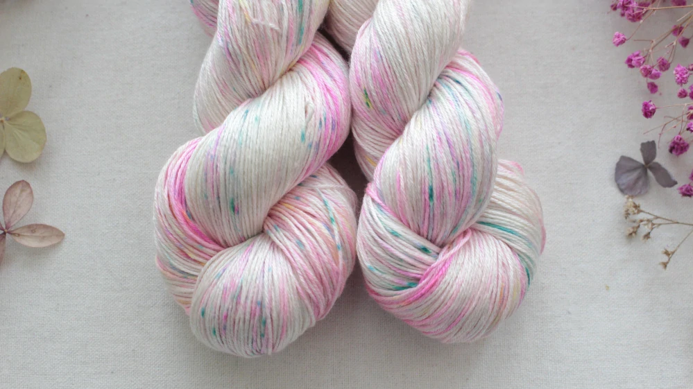 "Speckled Unicorn 3" 100% pravé hedvábí 400m