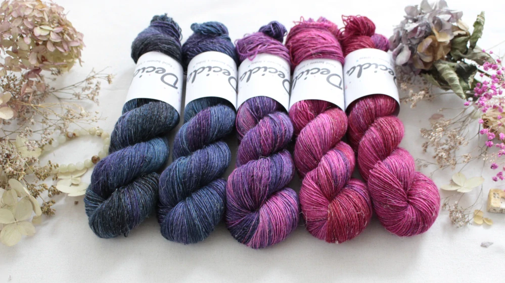 "Fade 28" -  500g Single 90% Merino sw/10% Len 366m
