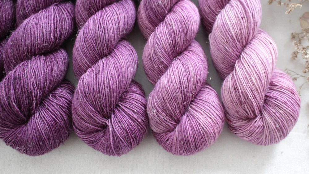 "Fade 29" -  500g Single 90% Merino sw/10% Len 366m