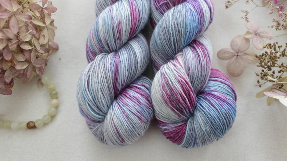 "Laika" merino/hedvábí 70/30 400m jednonitka